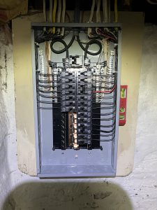 Howe Electric (1)